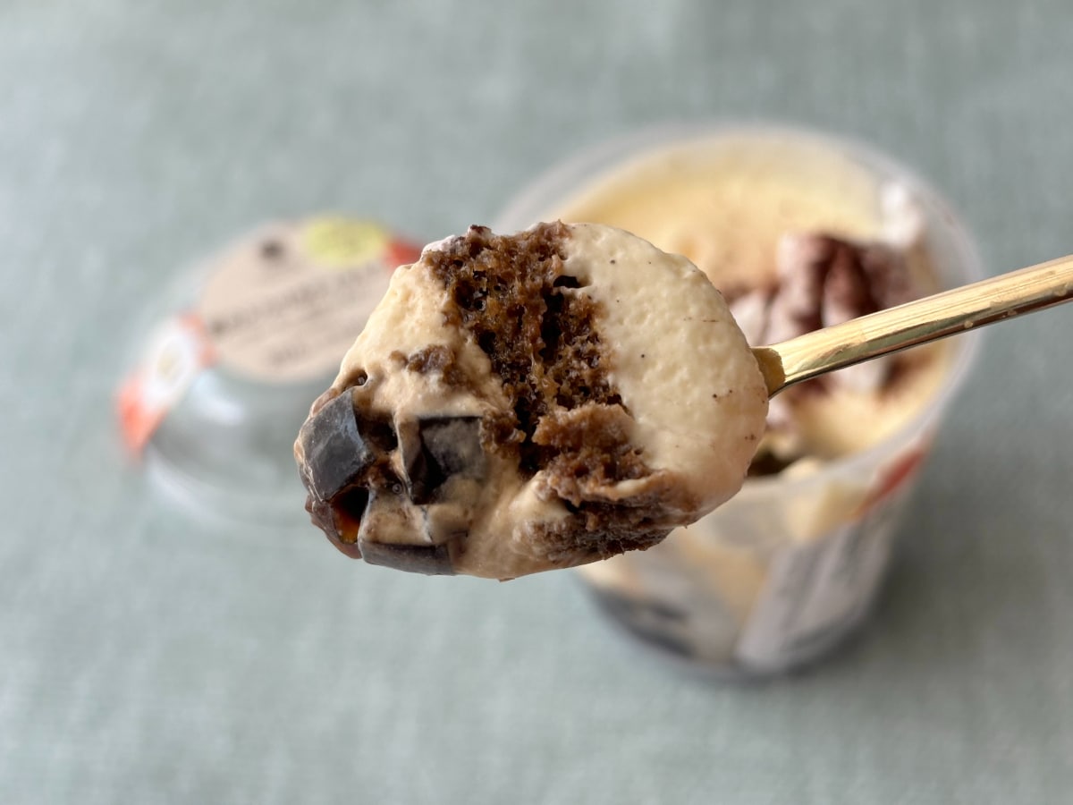 ぷるっぷるのコーヒーゼリーがたまらん♡【ファミマ】夏に合うティラミス