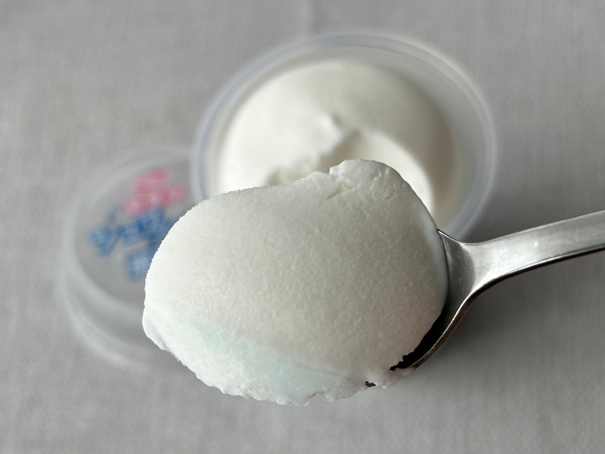 「めちゃくちゃ炭酸」「新感覚」【ファミマ】話題沸騰の新アイスを実食!