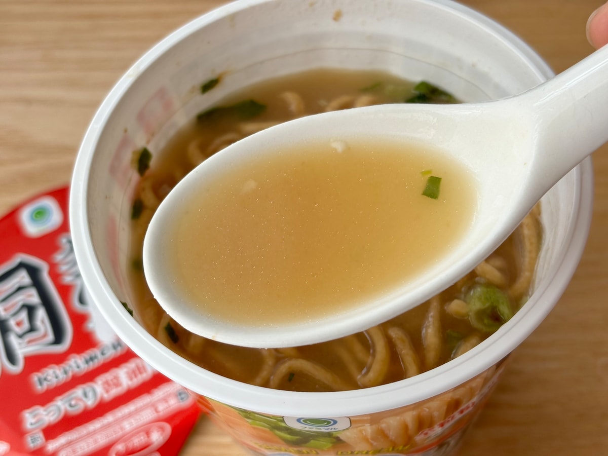 コクのあるスープがクセになる!【ファミマ】大阪の有名店監修のカップ麺