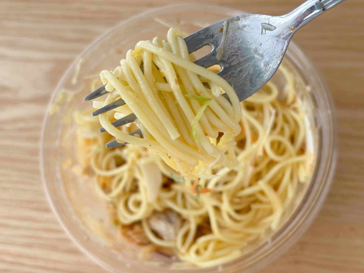 ニンニク強め！【セブン】暑い日にこそ食べたい豚しゃぶパスタサラダ