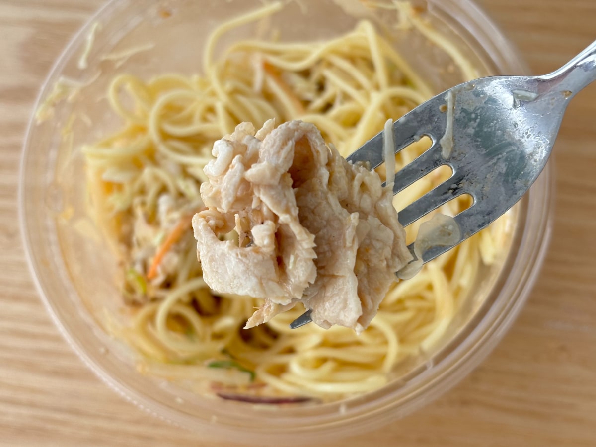 ニンニク強め！【セブン】暑い日にこそ食べたい豚しゃぶパスタサラダ