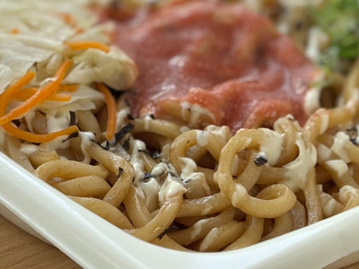 マイルドな明太マヨ味【ファミマ】腹ペコさんにおすすめの大盛り焼うどん