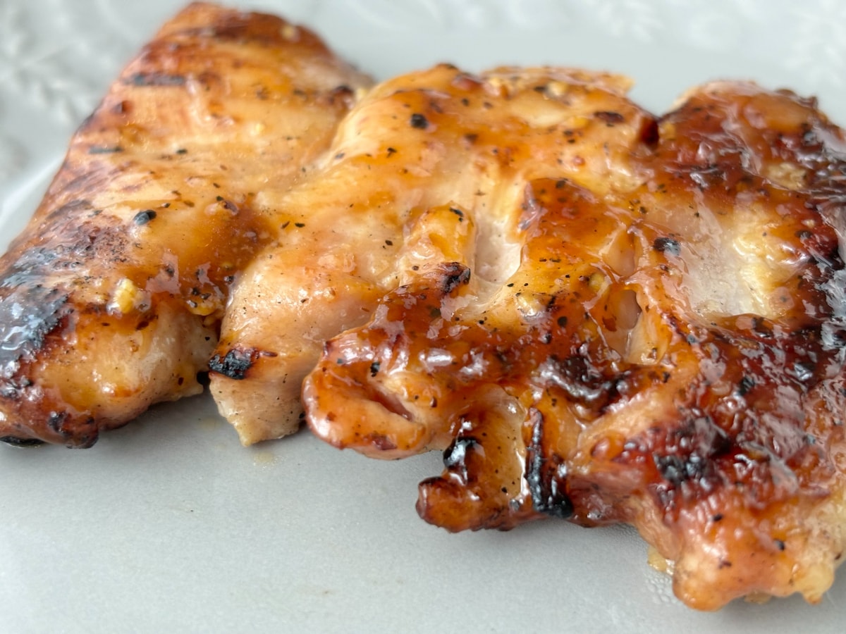 濃いめのタレがたまらない♡【ファミマ】「山賊焼串」が数量限定で再発売