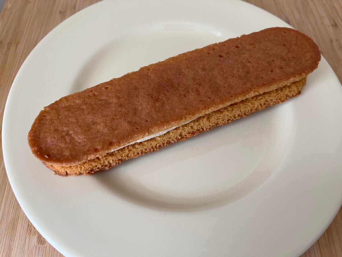 甘さと塩気が絶妙!【ファミマ】サクサクでおいしい塩キャラメルクッキーサンドが登場