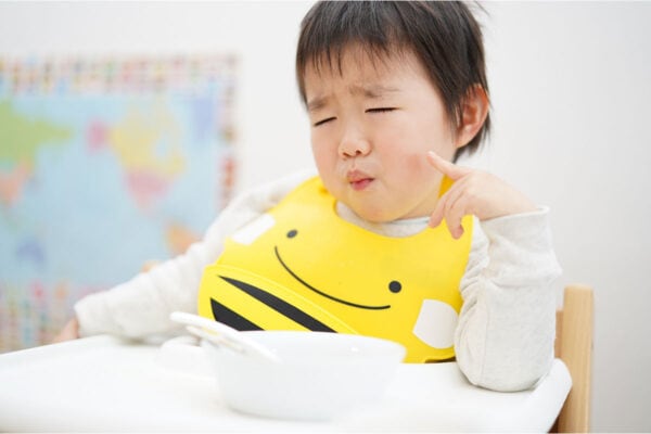 食事の遅い子どもに《劇的効果》アリ！？食事のスピードが変わる簡単で意外なアイデアとは？ダイエットにも応用できそう