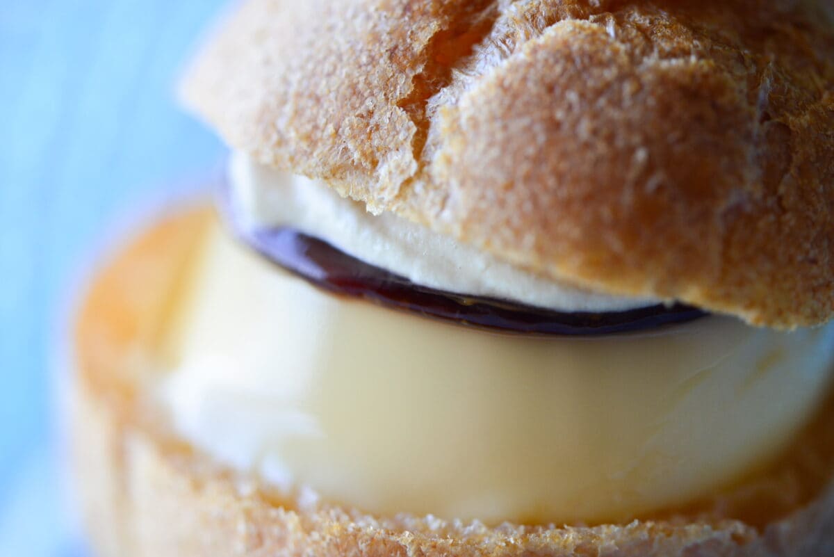 贅沢!プリンまるごと1個入り!【セブン】まるっとプリンシュー