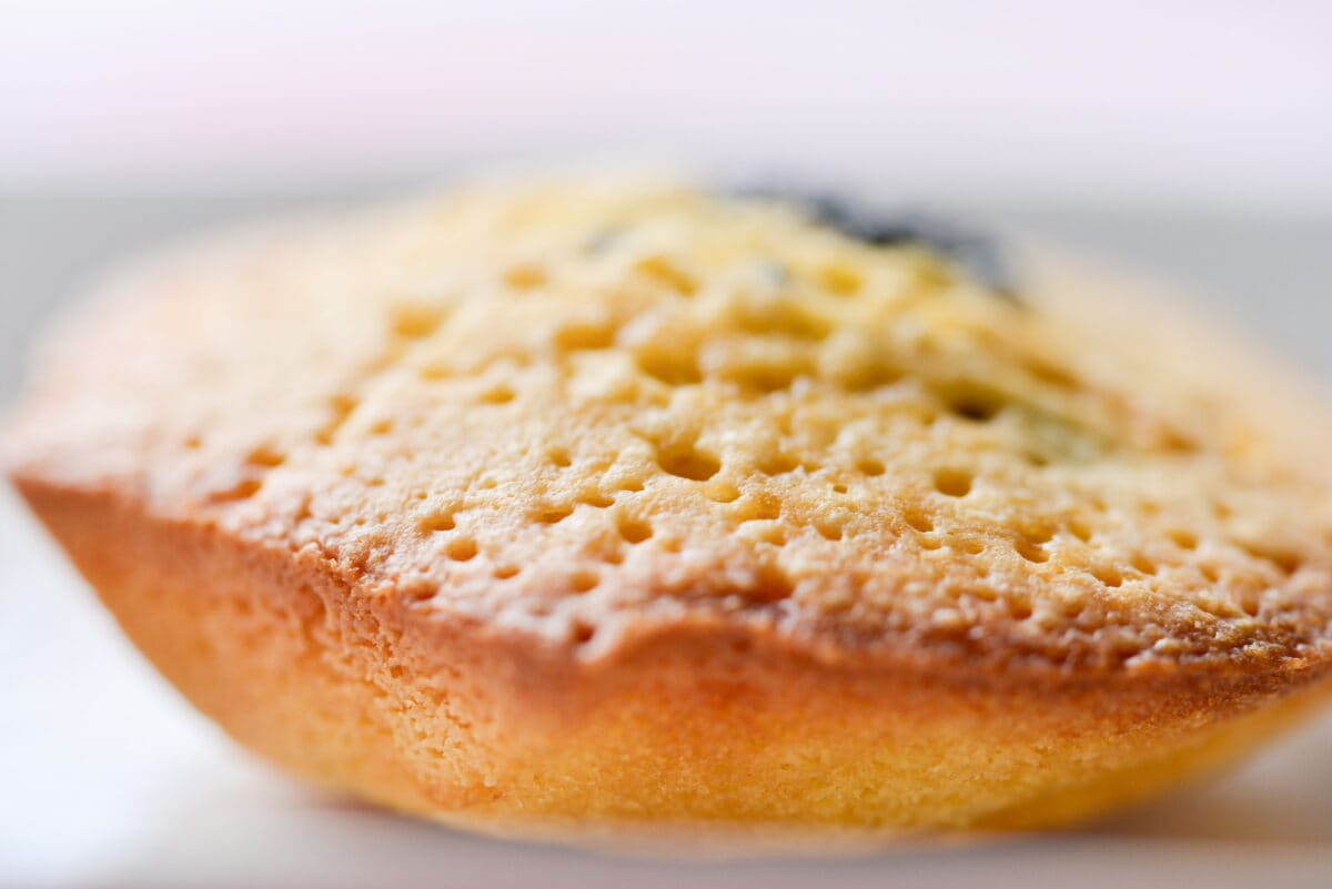 【ファミマのお芋掘り】ダイス状のお芋で満足!紅はるかマドレーヌ