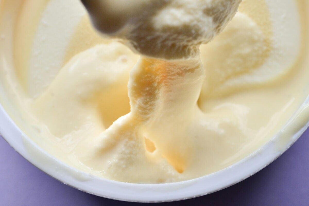 練ってもっちり【ファミマのお芋掘り】トルコ風アイスやきいもバニラ