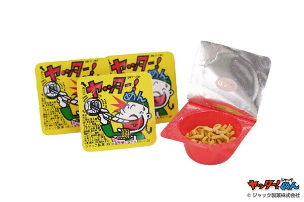 駄菓子屋にあったな〜“歯のおじさん”が目印「ヤッター！めん」グッズ化している件！ トートバッグ、ポシェット（全2種）