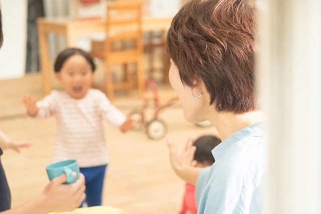 「え？なんでこうなるの？」近所に引っ越してきた親子を自宅に招いたら…思わぬ展開に戸惑った話