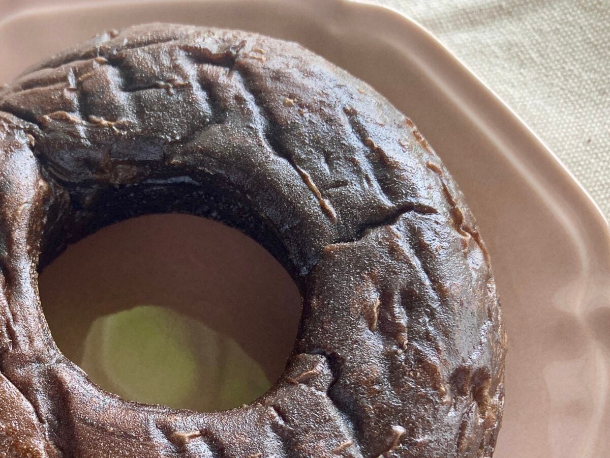 カリもち食感と濃厚チョコがたまらん♡【セブン】お店で揚げたドーナツ（チョコ）