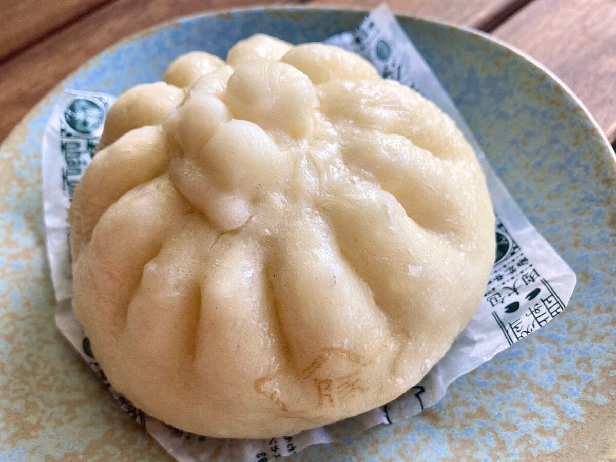 1個で満腹!超ボリューミーな豚まん登場!【セブン】もちもち×ずっしり 大入り豚まん