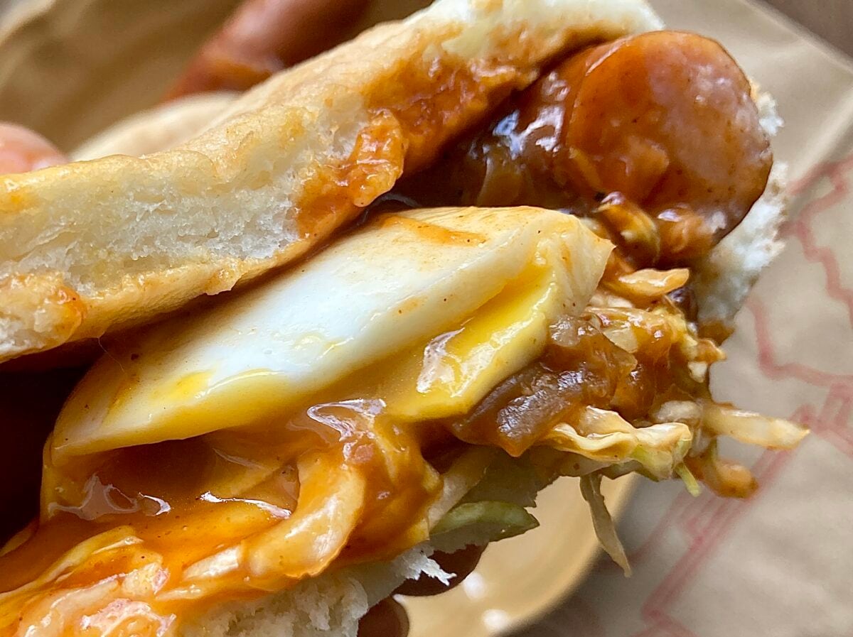 半熟とろ～りたまごが溢れる幸せ♡【モスバーガー】売り切れ必須！ 月見フォカッチャ