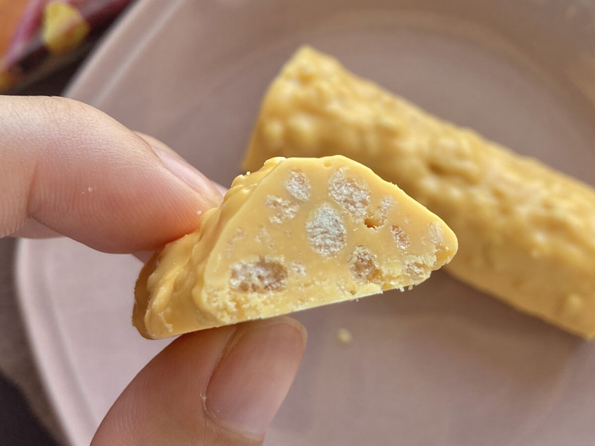 もはや“大”枝!? 笑【ローソン】人気チョコ菓子を夢の丸かじり！