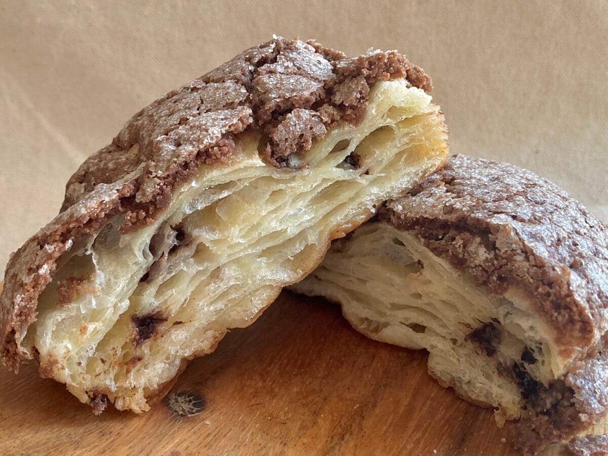 じゅわっとバターの背徳感♡【ローソン】デニッシュメロンパン チョコ