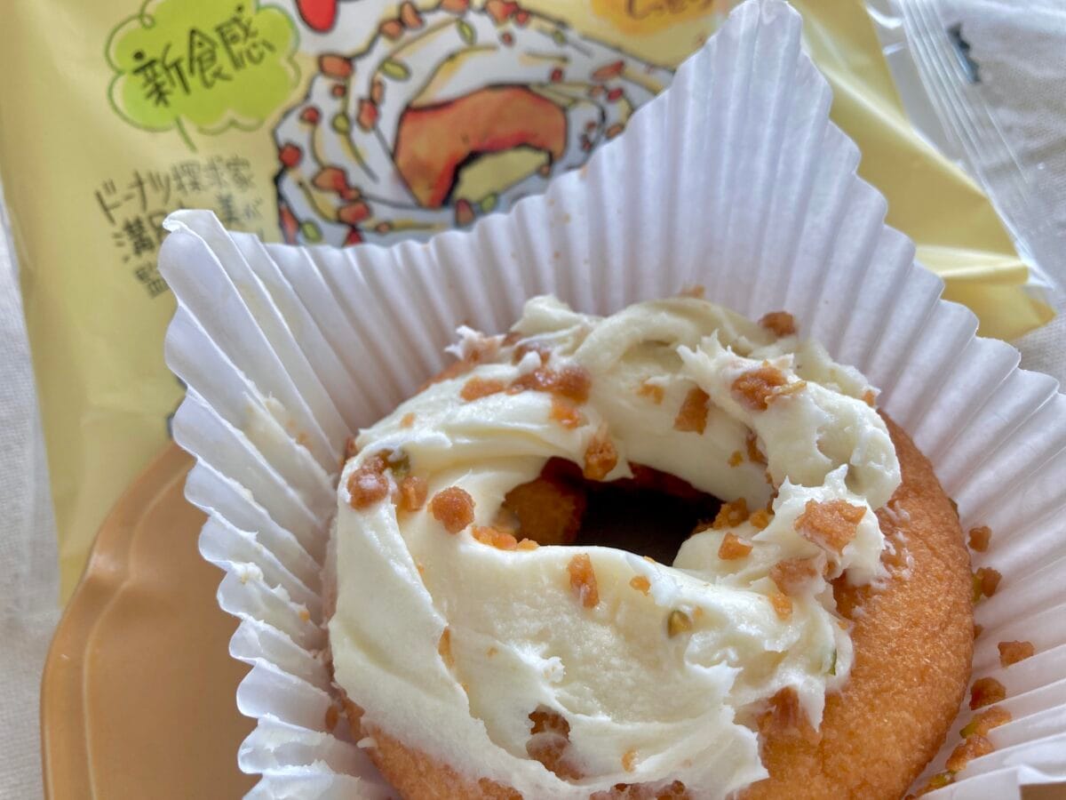 しっとりほわほわ食感に癒され♡【ファミマ】チーズケーキみたいなドーナツ