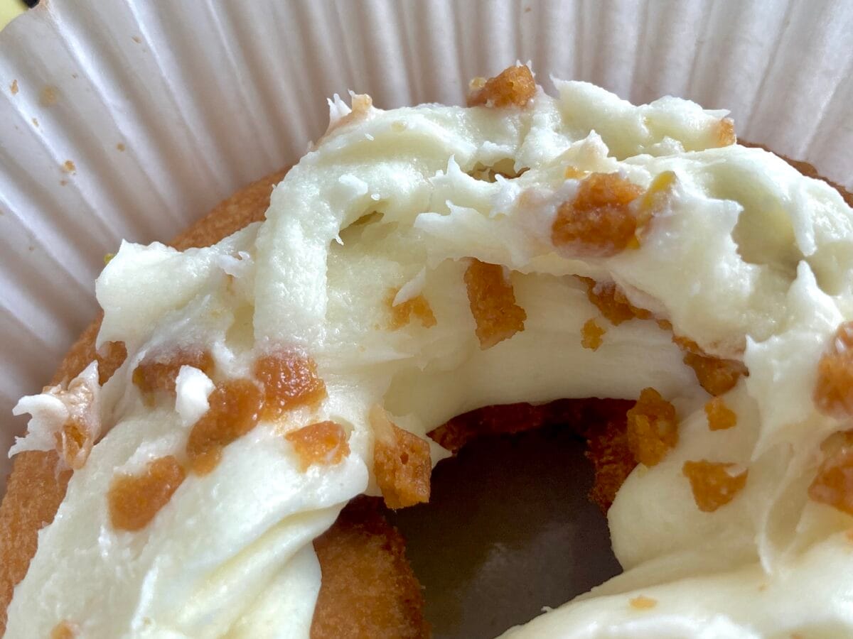 しっとりほわほわ食感に癒され♡【ファミマ】チーズケーキみたいなドーナツ