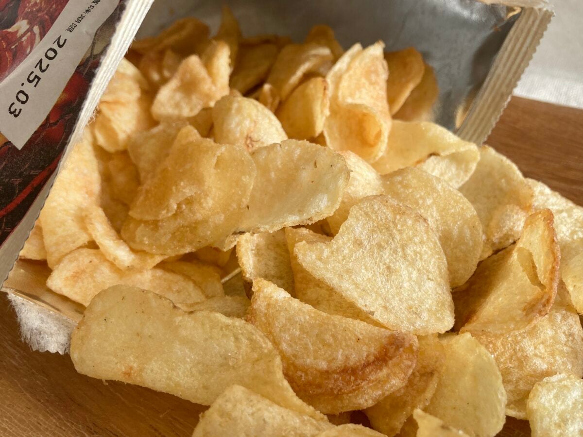 「旨味すご!」「リピ確」【ローソン】堅あげポテト匠味 伊勢海老しお味