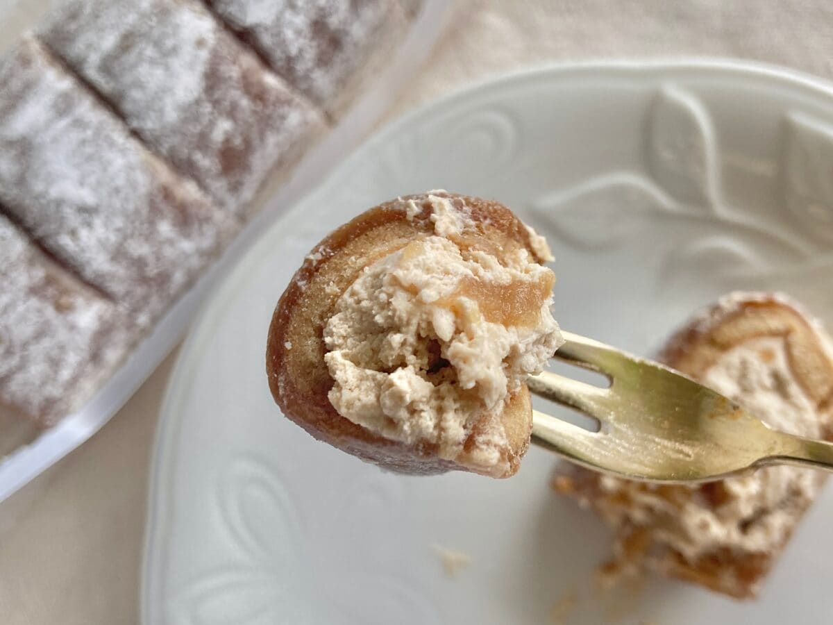 求肥入りでもちもち感UP!【ローソン】マロン大福仕立てのもち食感ロール