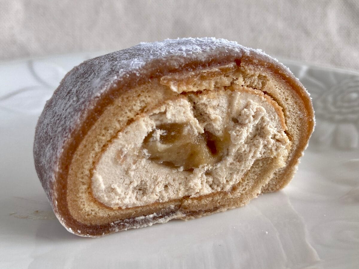 求肥入りでもちもち感UP!【ローソン】マロン大福仕立てのもち食感ロール