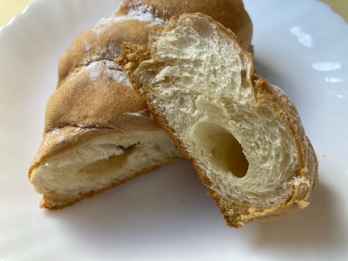 「濃厚なマロンクリームが美味しい」【ローソン】マロンコロネ 粒入りマロンクリーム&マロンホイップ