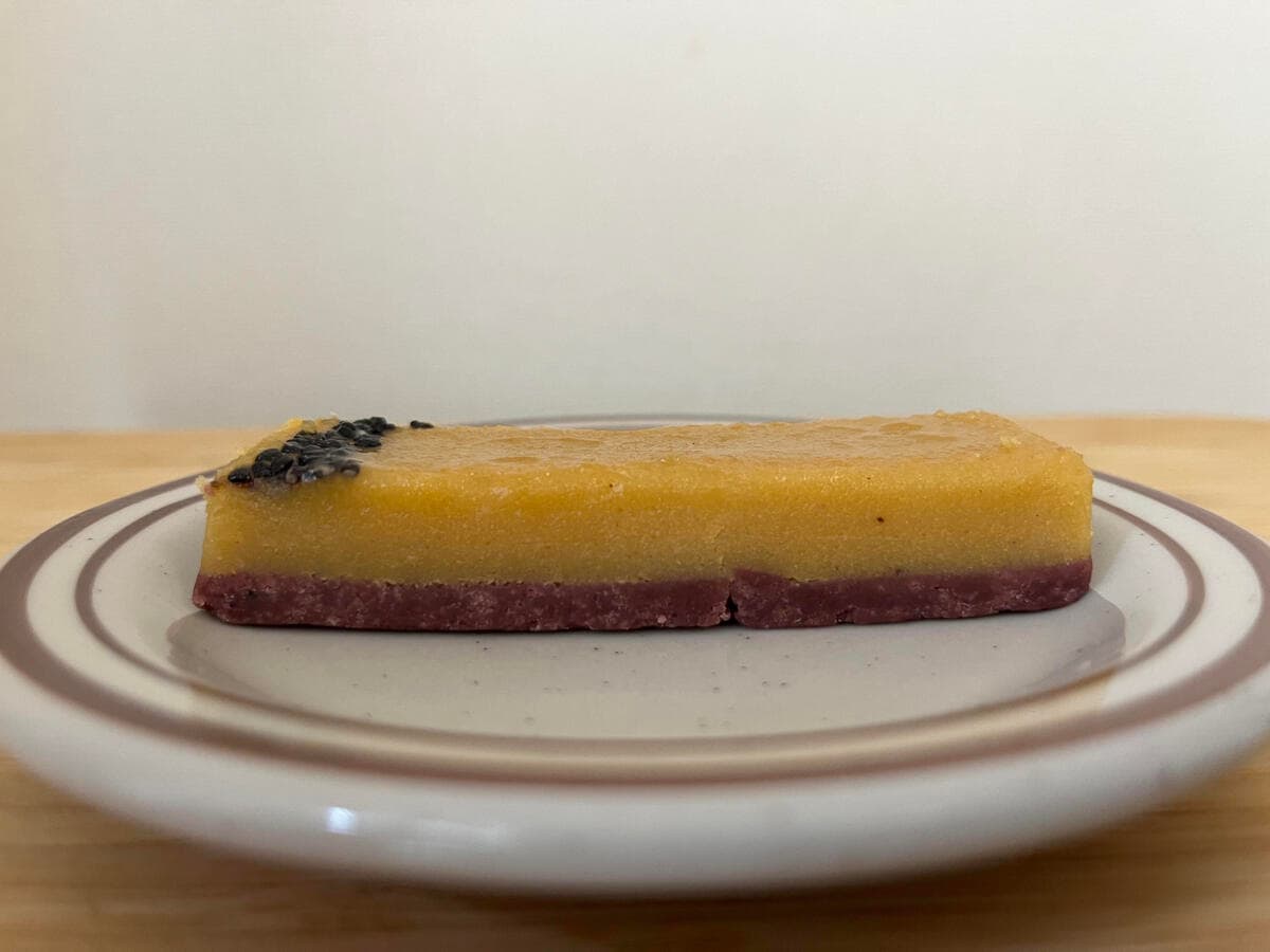 ワンハンドで食べられる！【ファミマ】クッキー生地と合わせて食べるスイートポテトスティックが登場