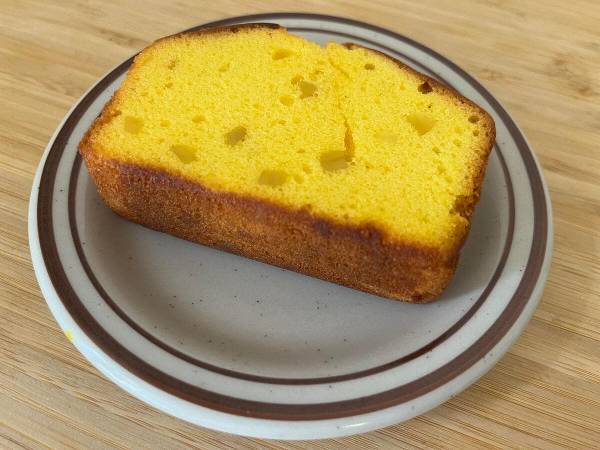 しっとり食感!【ファミマ】さつまいもの優しい甘みを楽しめるパウンドケーキが登場