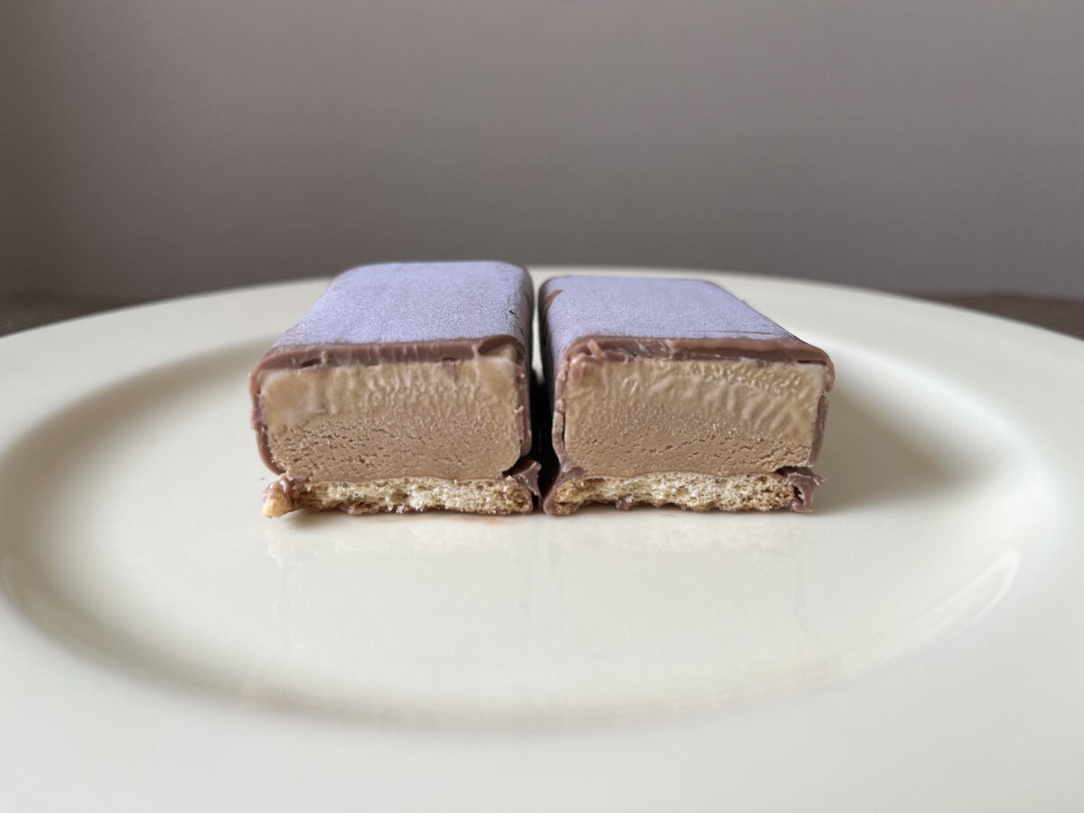 ケーキのようなアイス【森永】イタリア産栗を使用したモンブラン味のアイス登場