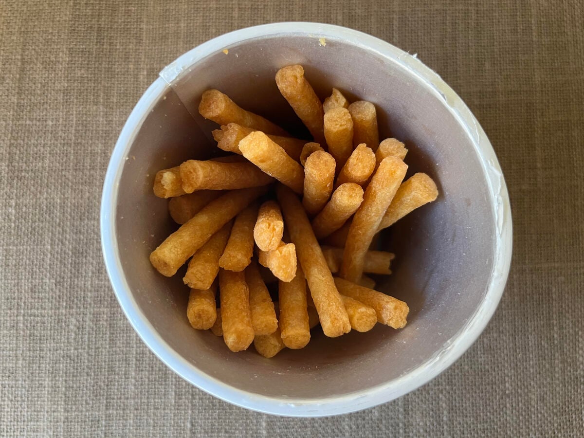 しっかりうなぎの味!【カルビー】インパクト抜群!じゃがりこの新商品が登場