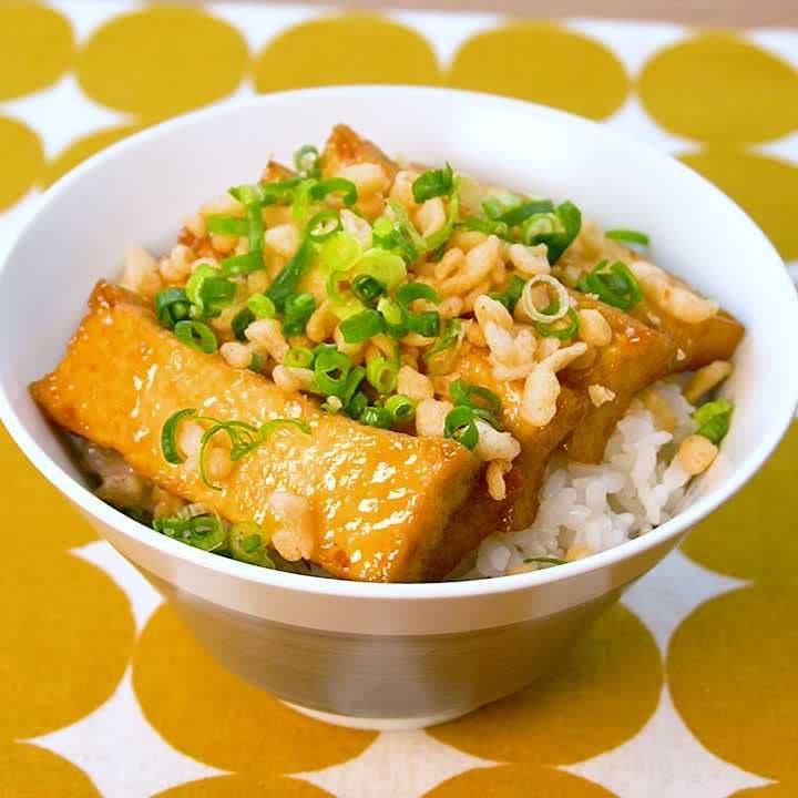 てりてりに仕上げる！厚揚げの生姜焼き丼