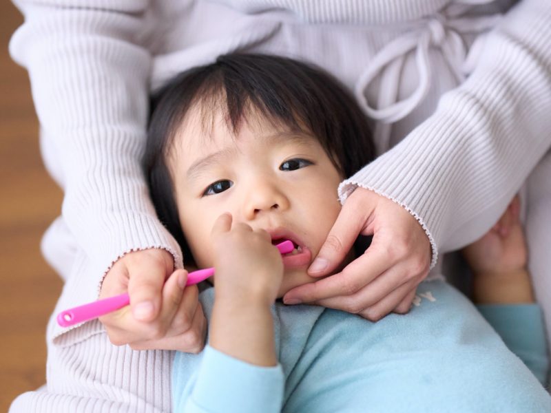 子どもへのフッ素塗布の影響