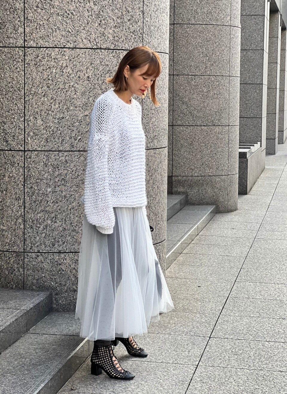 シースルースカートをオール黒のインナーに重ねるお手本スタイル【365 DAYS SNAP】蕪木直子さんの私服