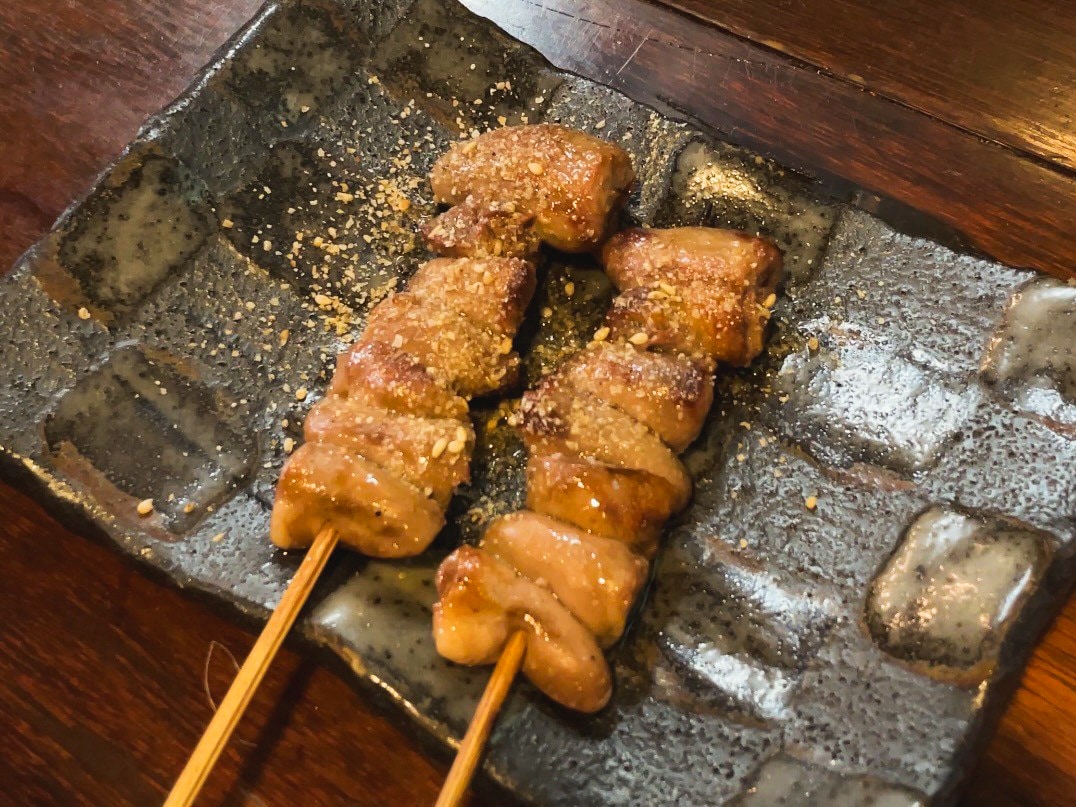 【新店】我が家の行きつけの大人気焼き鳥店！カラオケ完備の個室もあり、子ども連れでも訪問しやすい｜鳥取県米子市