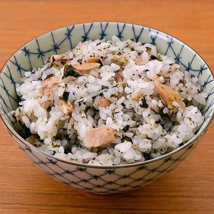 シンプルな材料で簡単♪ツナと海苔の炊き込みごはん