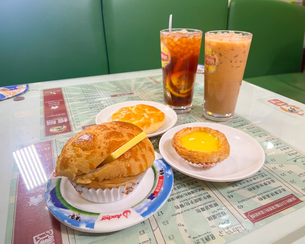 【香港旅】老舗喫茶で味わう香港名物「エッグタルト」100層以上のサクサクパイ生地＆とろとろ食感に感動…！|