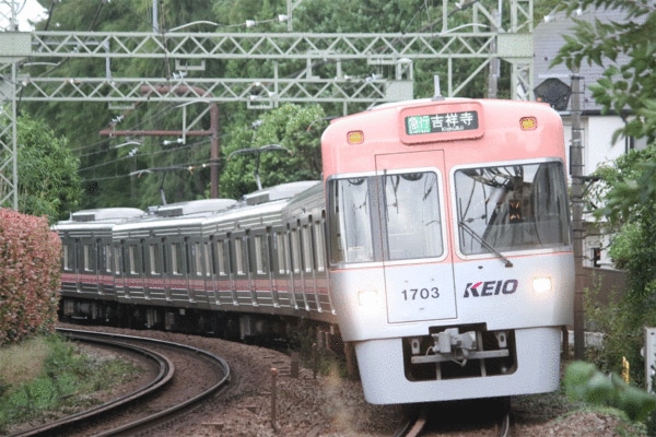 “男性が選ぶ“《京王井の頭線沿線》住みたい街ランキングTOP10！ 4位：下北沢、3位：井の頭公園駅、 1、2位は？？