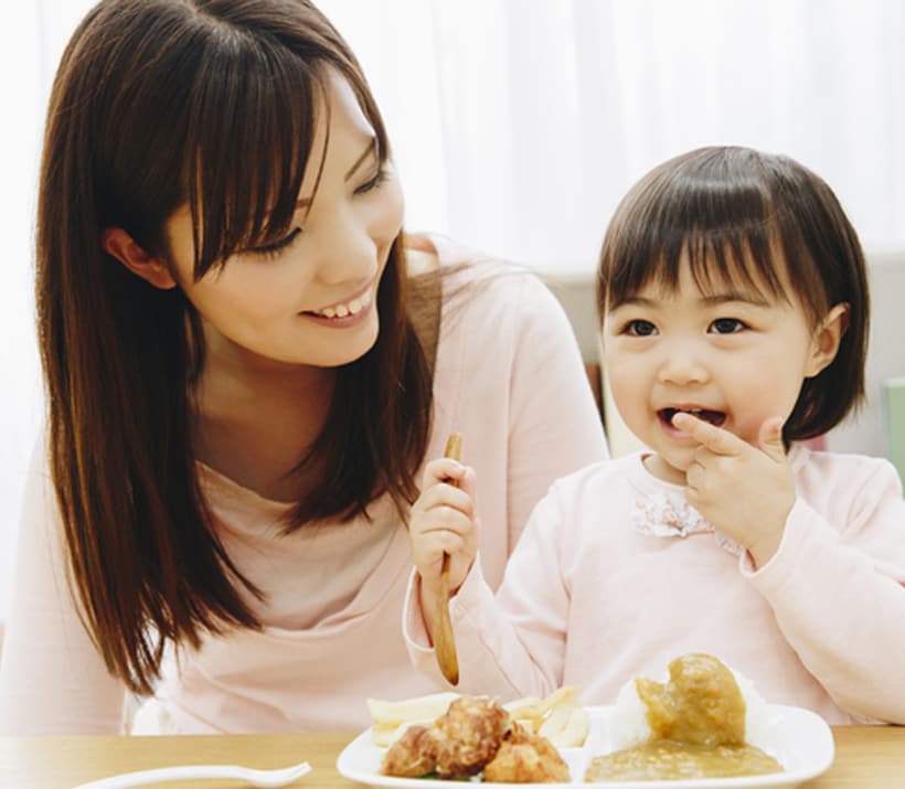 「子どもとの食事が憂鬱」は3割、半数は「負担に感じる」結果に。子どもとの食事のハッピー度、平均は63.4点