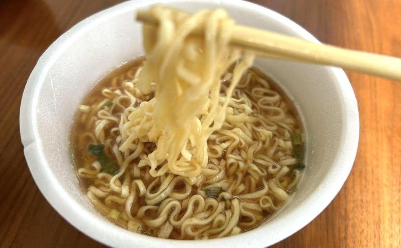 【ローソン】一杯198円！「麺大盛り 豚コクしょうゆラーメン」はお腹いっぱい食べたいときの救世主！