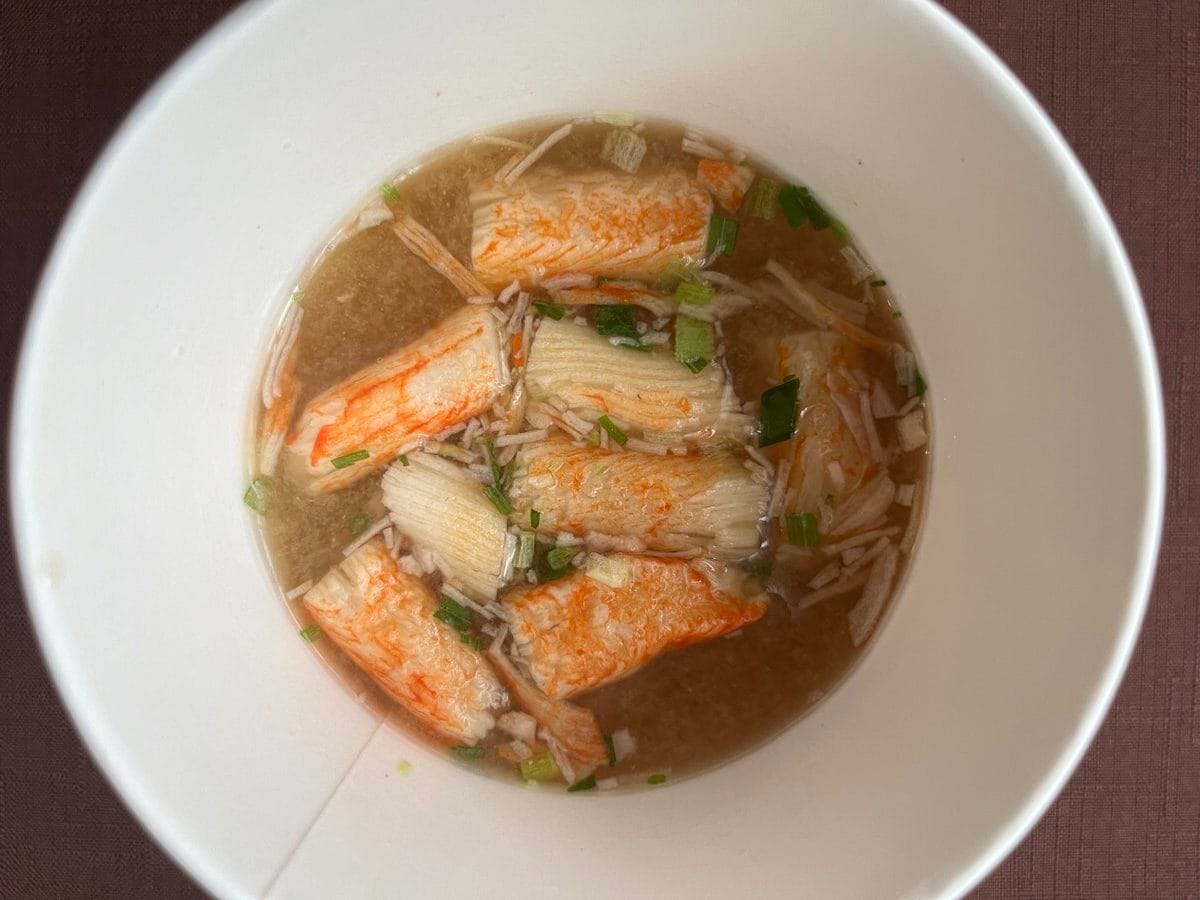 本物のカニを食べている感覚!【ファミマ】カネテツの「ほぼカニ®」を使用したみそ汁 が登場!