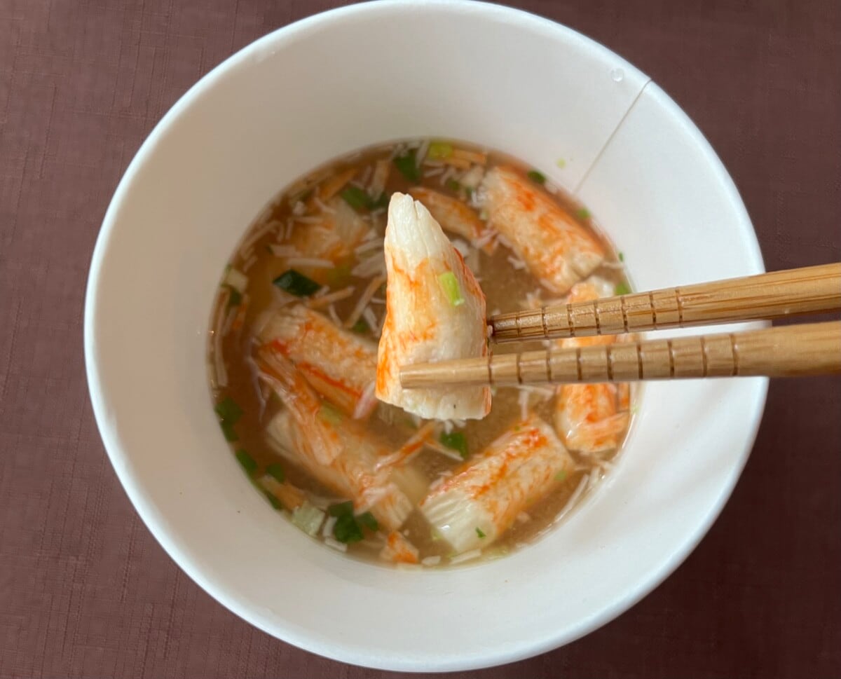 本物のカニを食べている感覚!【ファミマ】カネテツの「ほぼカニ®」を使用したみそ汁 が登場!