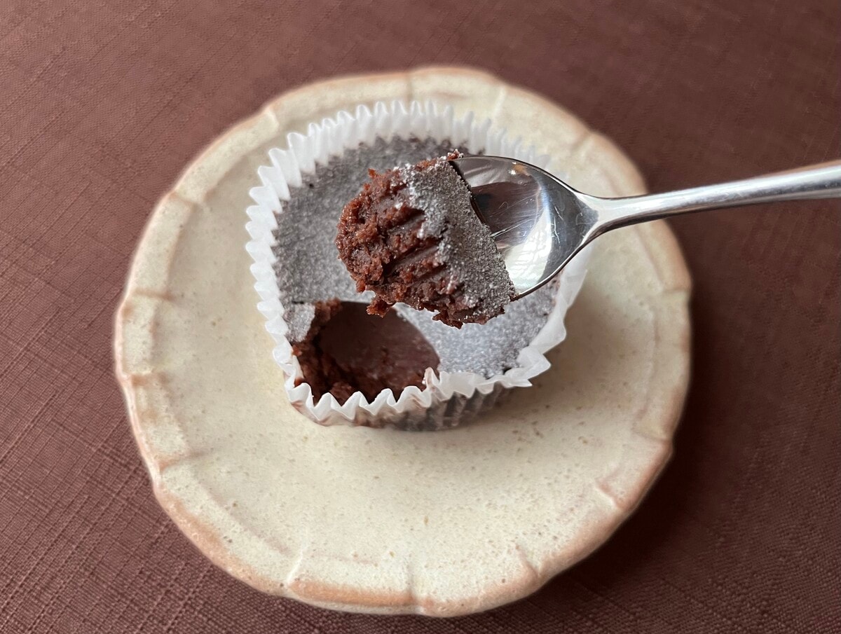 なめらかで濃厚！【ローソン】ねっとり食感のショコラテリーヌケーキが登場！