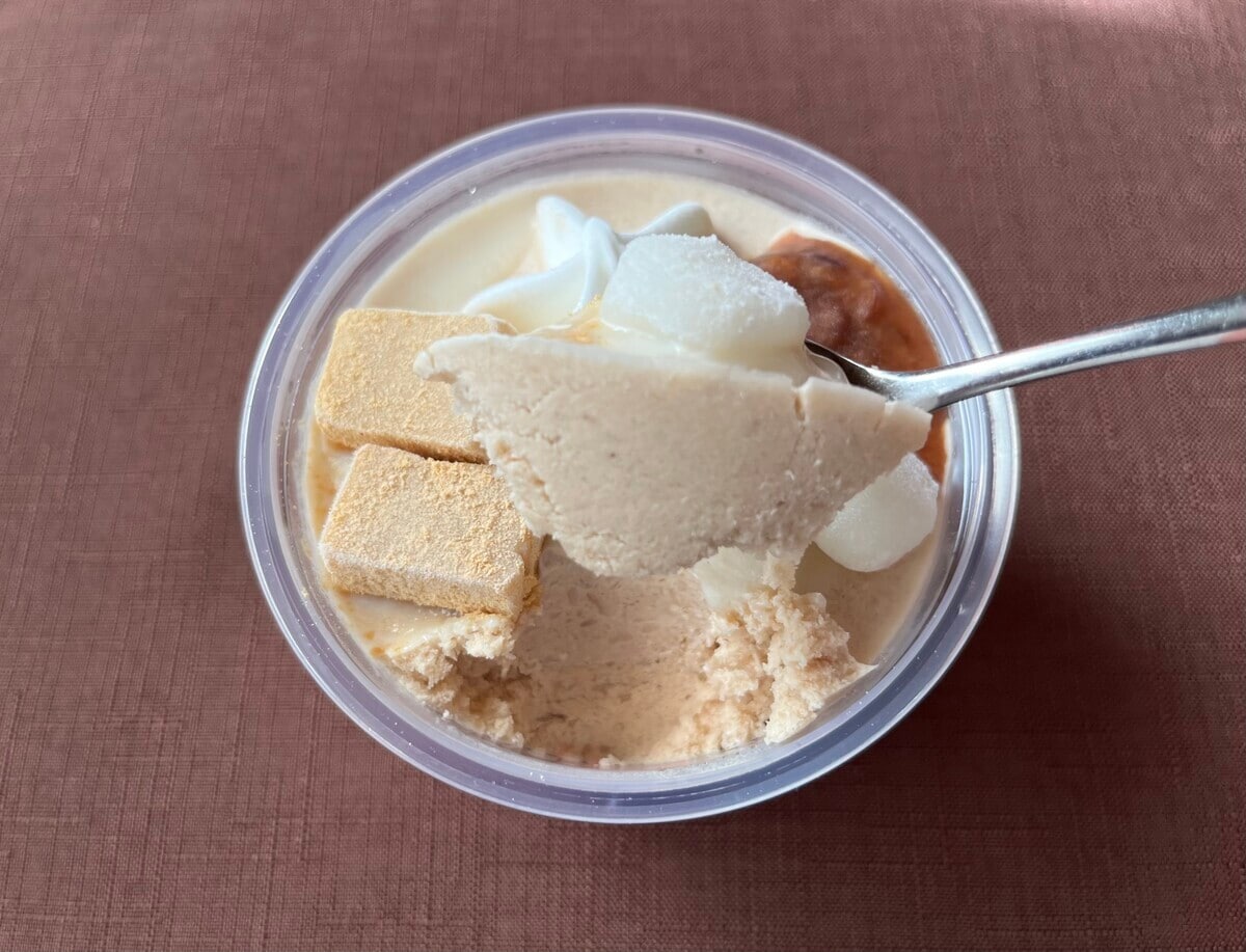 トッピングが豊富な贅沢アイス!【ファミマ】しろくまのきなこ黒みつ味が登場