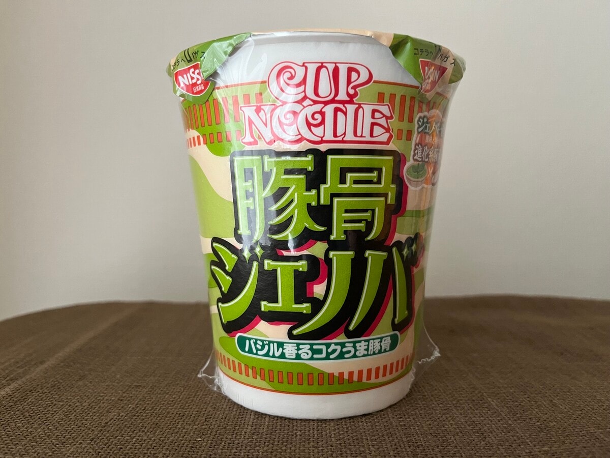 意外な組み合わせ！【日清食品】コクのあるスープがうまい！豚骨ジェノバが登場