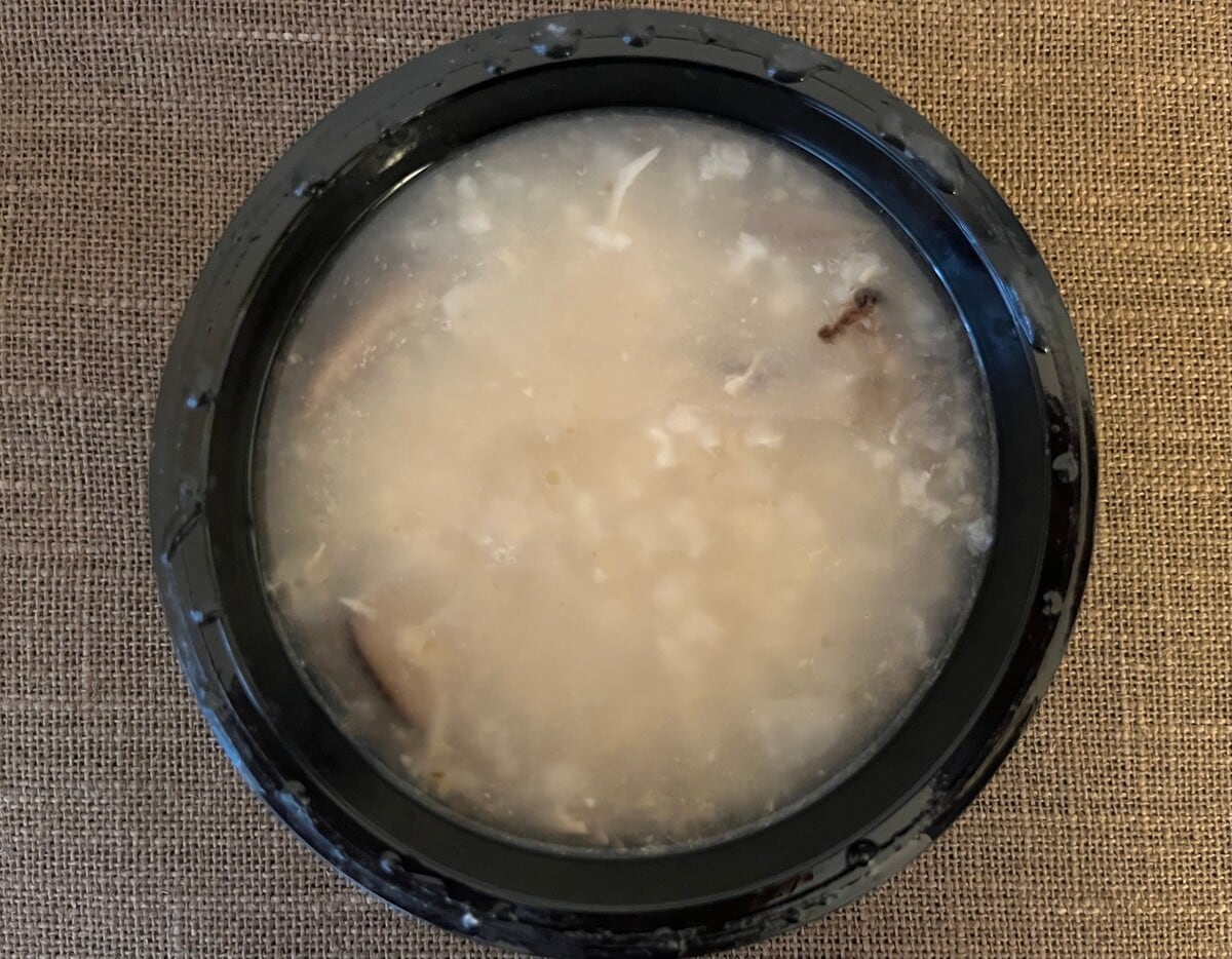 忙しい女性に人気!【セブン】電子レンジで簡単調理のうずら卵と生姜の中華粥が登場!