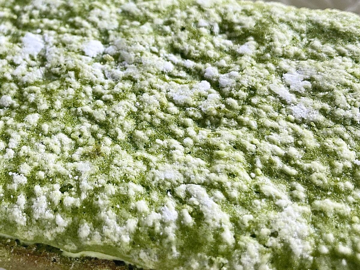 抹茶が濃い～～！！【セブン】辻利 ふわっと食感のお抹茶サンドが新登場