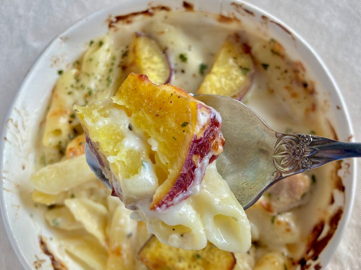 お芋とチーズが甘じょっぱ♡【ファミマ】秋のほっこりグラタンが登場！