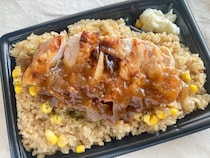 ガッツリ食べたい時はコレ！【ファミマ】大盛ガーリックライス！チキンステーキ弁当