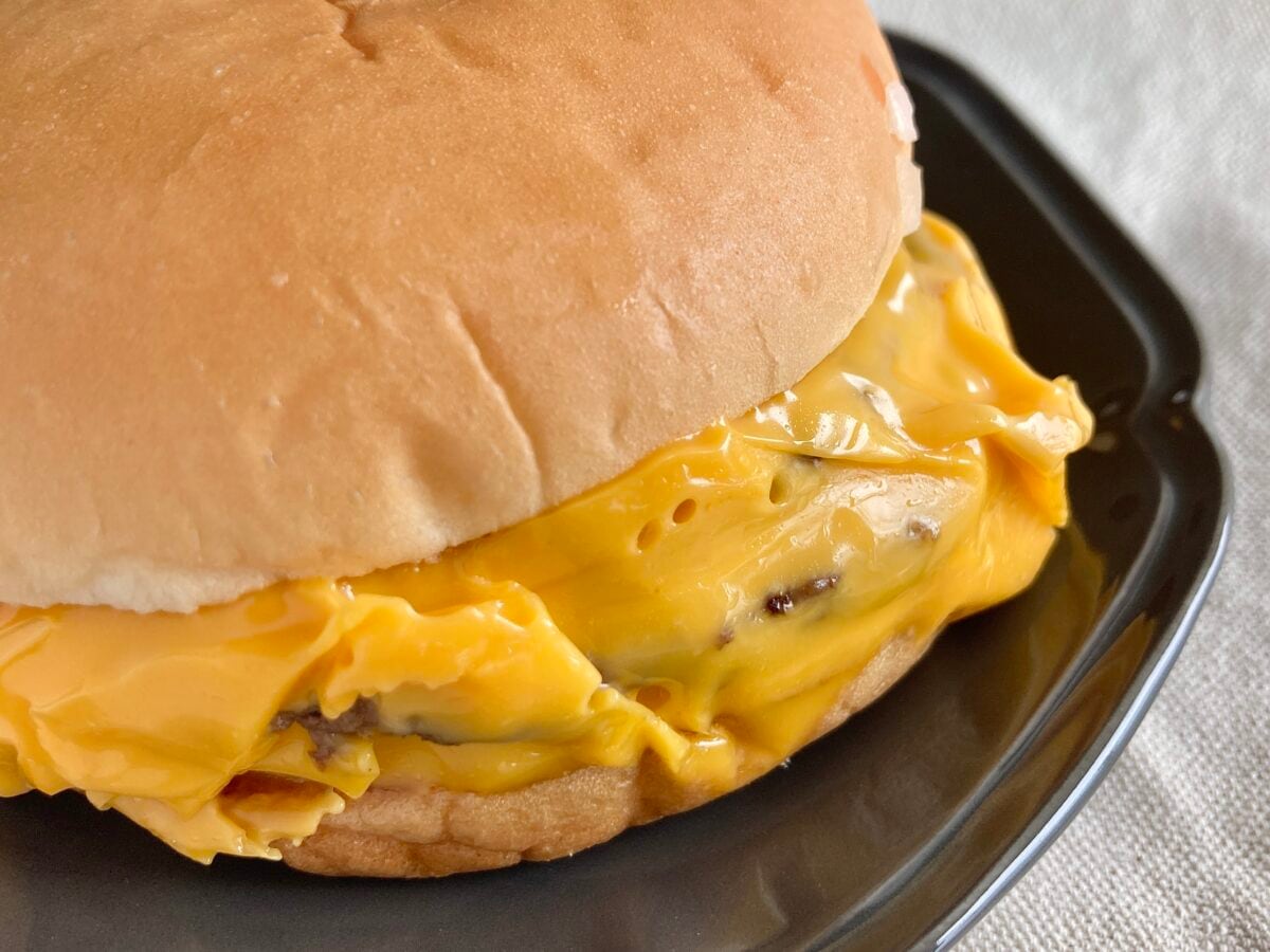 圧倒的肉＆チーズ！！【マクドナルド】大人気トリチ®が3年ぶりに大復活！