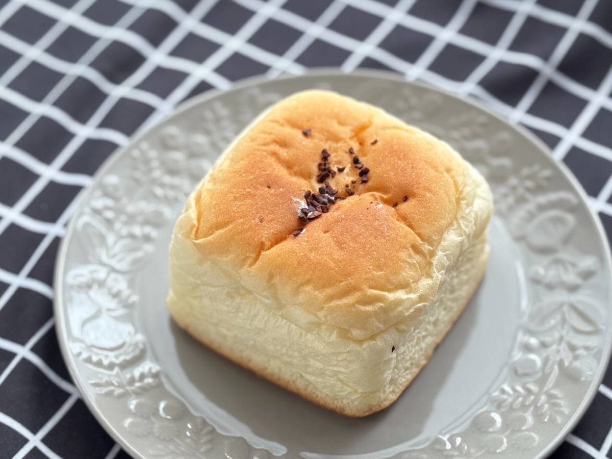 コーヒーとホイップが相性抜群【ローソン】人気カフェコラボの新作パン