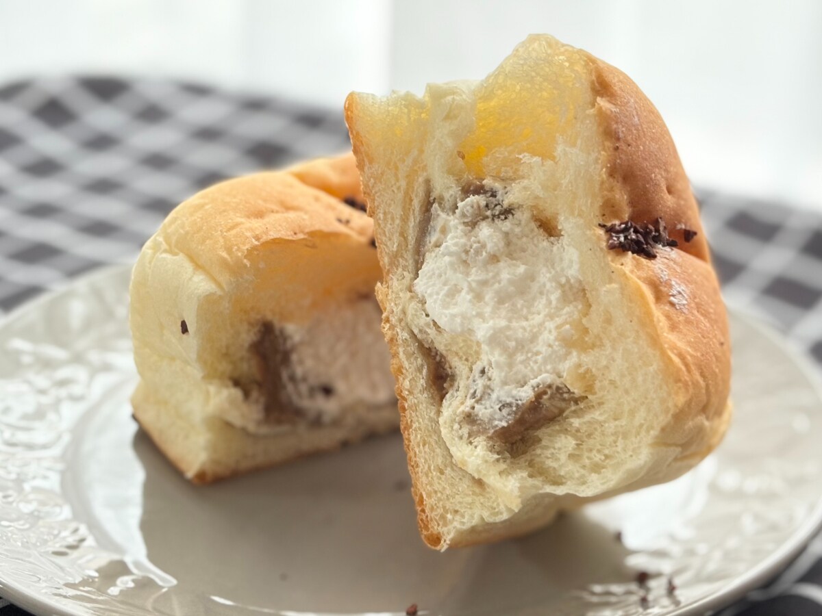 コーヒーとホイップが相性抜群【ローソン】人気カフェコラボの新作パン